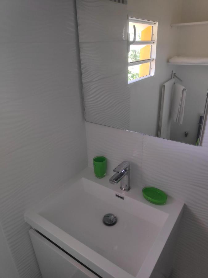 Les Galets Apartman Deshaies Kültér fotó